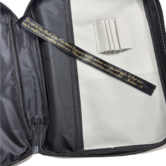 MADE TO WORSHIP Floral Themed Bible Cover w/ Psalm 95:1 Scripture-- NWOT - Picture 5 of 6